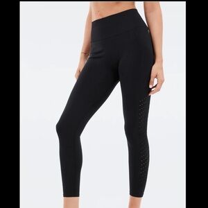 Fabletics Sync High-Waisted Perforated 7/8 Leggings size small
